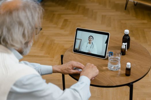 Exploring 2024's Top Online Pharmacy Trends: AI, Telehealth & More